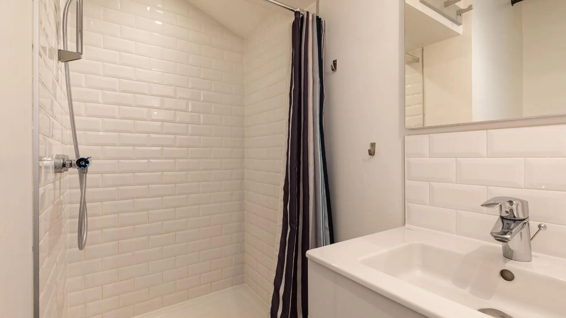 Dify Le Quai Perrache Apartment Lyon